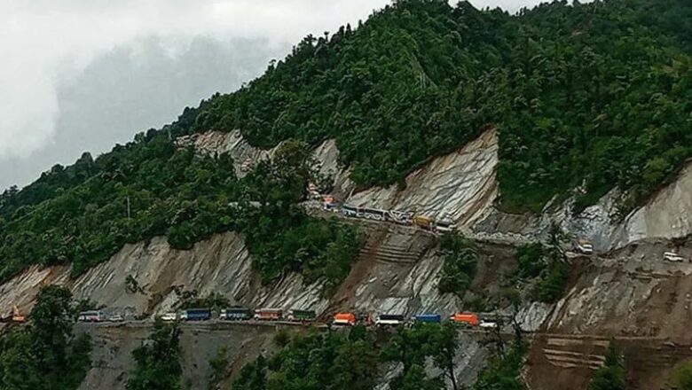 पहिरोले सुदूरपश्चिमका प्रमुख राजमार्ग अवरुद्ध