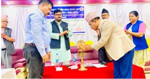 नवलपरासी पश्चिममा पारिवारिक स्वास्थ्य प्रोफाइल अभियान : नागरिकलाई मोबाईलमार्फत सेवा