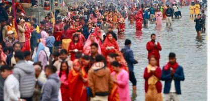 उदाउँदो सूर्यलाई अर्घ्यसहित छठ पर्व समापन