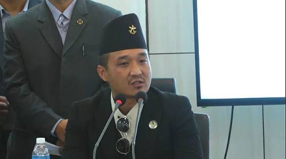 गृहमन्त्री सुधन गुरुङको राजीनामा : नैतिकताको आधारमा पद त्याग