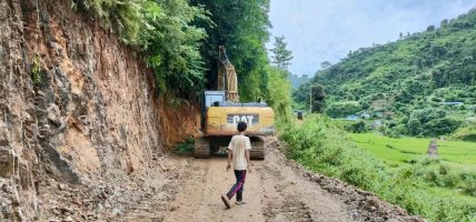त्रिशूली बाढीपछि चार वैकल्पिक सडक सञ्चालनमा : पुर्वधार विकास मन्त्रालय