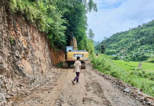 त्रिशूली बाढीपछि चार वैकल्पिक सडक सञ्चालनमा : पुर्वधार विकास मन्त्रालय
