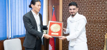 मन्त्री लम्सालसँग बेलायती प्रतिनिधिमण्डलको भेट, भोटेकोशी पुनर्निर्माणमा सहयोगको प्रतिबद्धता