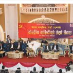 अध्यक्ष ओलीले बैठक चलाएपछि एमाले केन्द्रीय कमिटीमा फेरि विवाद