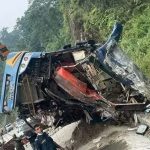 दाउन्नेमा बस पल्टिँदा ६ जनाको मृत्यु, ११ घाइते
